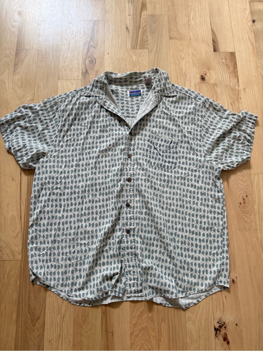 Vintage NorthCrest Mens Button-Up Short Sleeve 100% Silk Leaf Print Shirt XL
